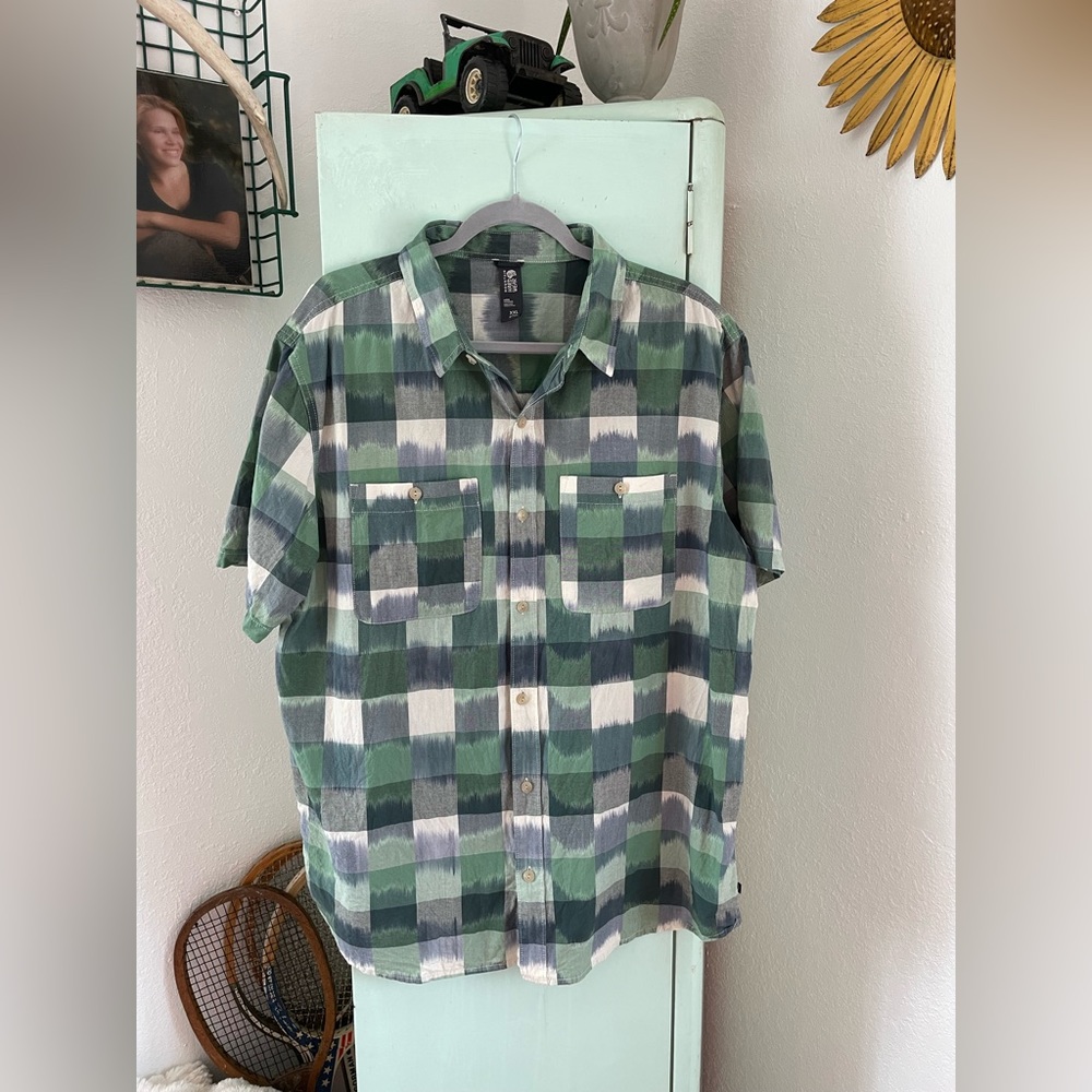 Mountain HardWear Button Down, Short Sleeve, Green Plaid, Size XXL